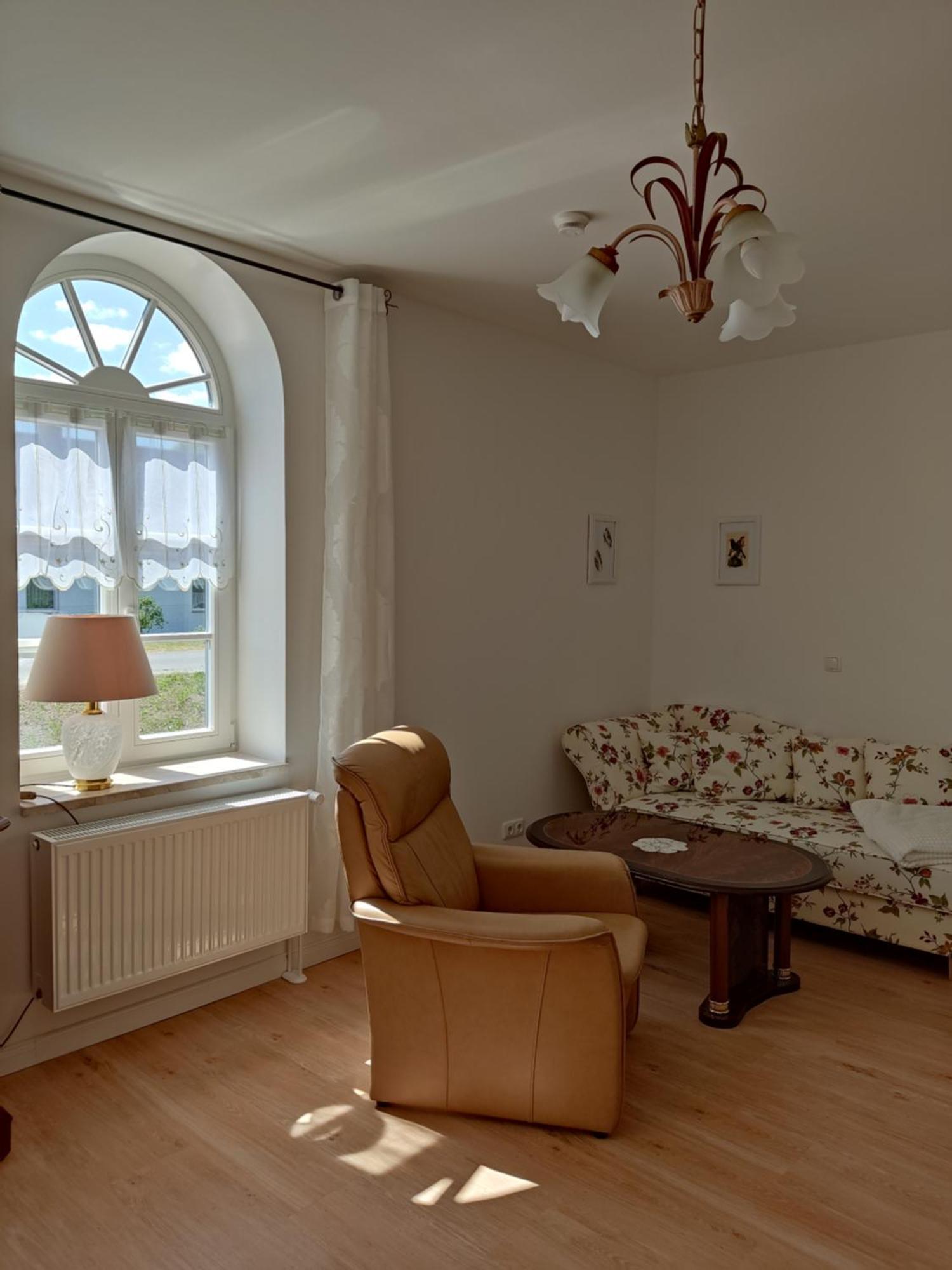 Inspektorenhaus Dobbin Ferienpension Phòng bức ảnh